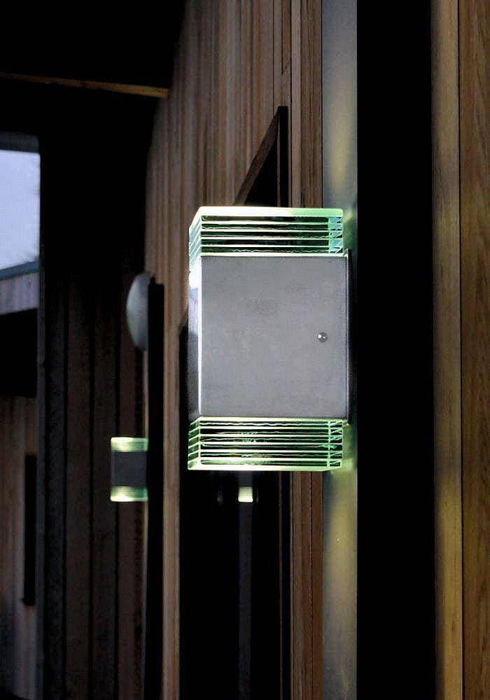Acier LED Pillar Outdoor Wall Light │ Up Down Outdoor Wall Lighting